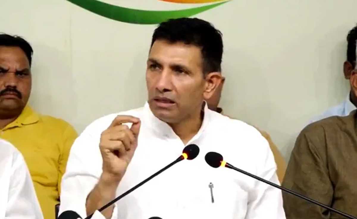 मप्र में दल-बदल करने वाले कांग्रेस के 35 में से 22 विधायक गुमनामी में हैं : जीतू पटवारी मप्र में दल-बदल करने वाले कांग्रेस के 35 में से 22 विधायक गुमनामी में हैं : जीतू पटवारी